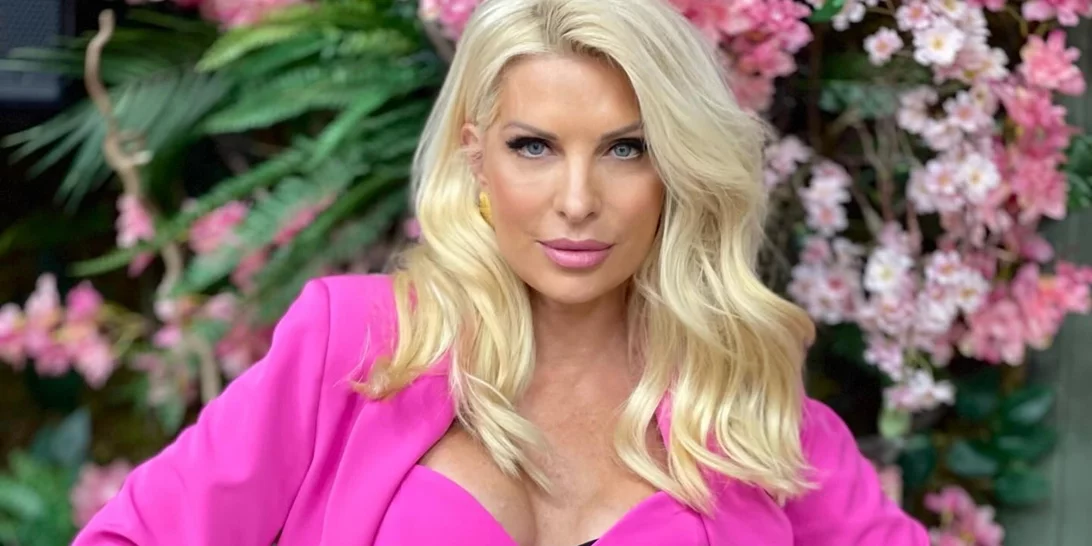 Η Ελένη Μενεγάκη δοκίμασε το πιο μοντέρνο καλοκαιρινό χτένισμα - και έδειξε υπέροχο