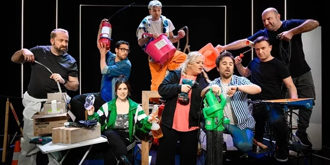 "Όλα… λάθος" | Η ελληνική εκδοχή του "The play that goes wrong" βγάζει πολύ γέλιο