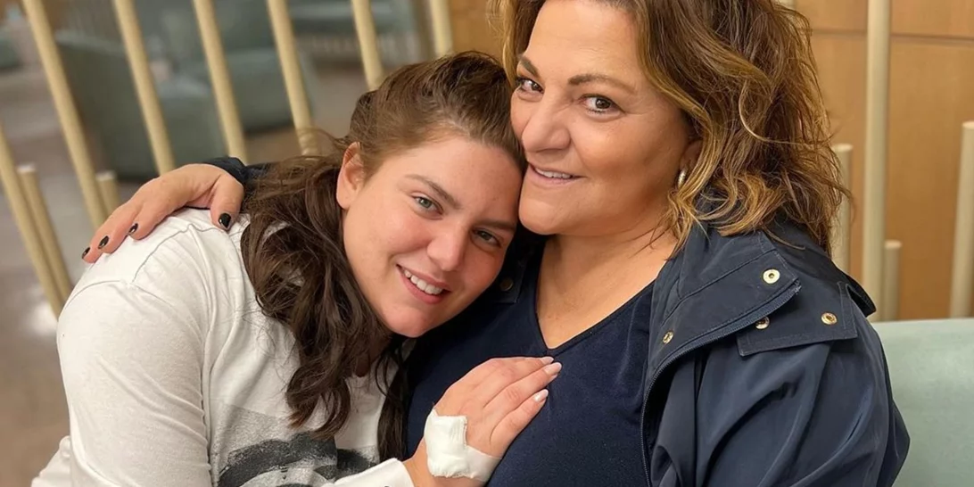 Η Δανάη Μπάρκα ολοκλήρωσε τη διαδικασία της κρυοσυντήρησης ωαρίων και είχε στο πλευρό της τη μητέρα της, Βίκυ Σταυροπούλου