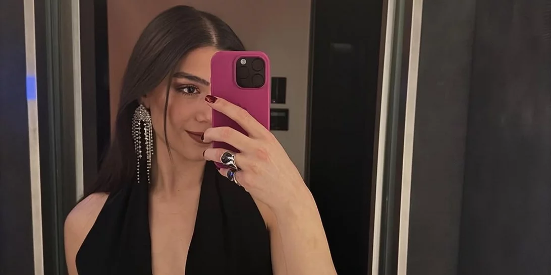 Η Μελίνα Νικολαΐδη έκλεισε τα 21 | Η αγκαλιά με τον Δημήτρη Φιντιρίκο και το μήνυμα της Δέσποινας Βανδή