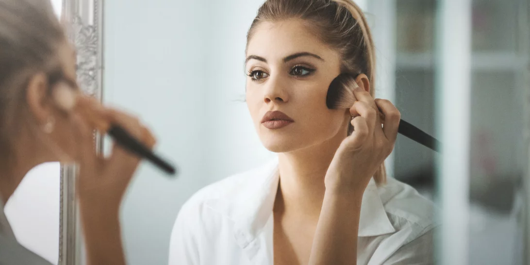 6 makeup hacks που θα κάνουν τεράστια διαφορά στο μακιγιάζ σου