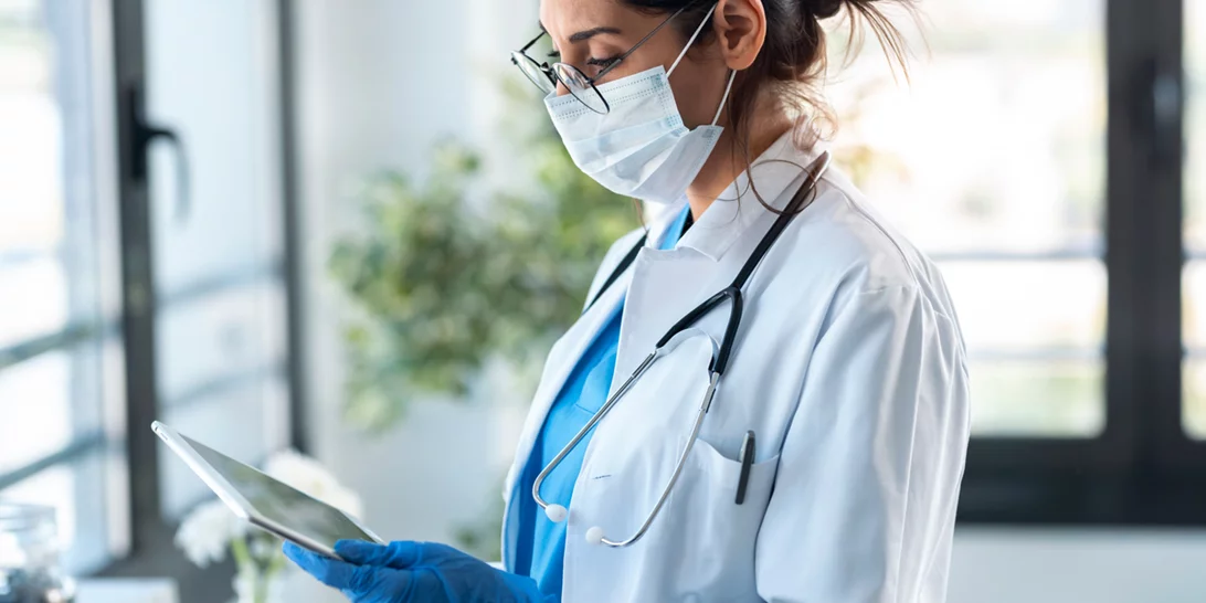 Φάρμακο για τον κορονοϊό με ελληνική σφραγίδα | Τον Οκτώβριο αναμένεται η έγκριση από τον ΕΜΑ