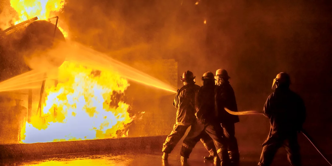 Φωτιά στο Μαρμάρι Ευβοίας | Εκκενώθηκε το χωριό και ο οικισμός Ιατρών - Επιχειρούν 10 αεροσκάφη