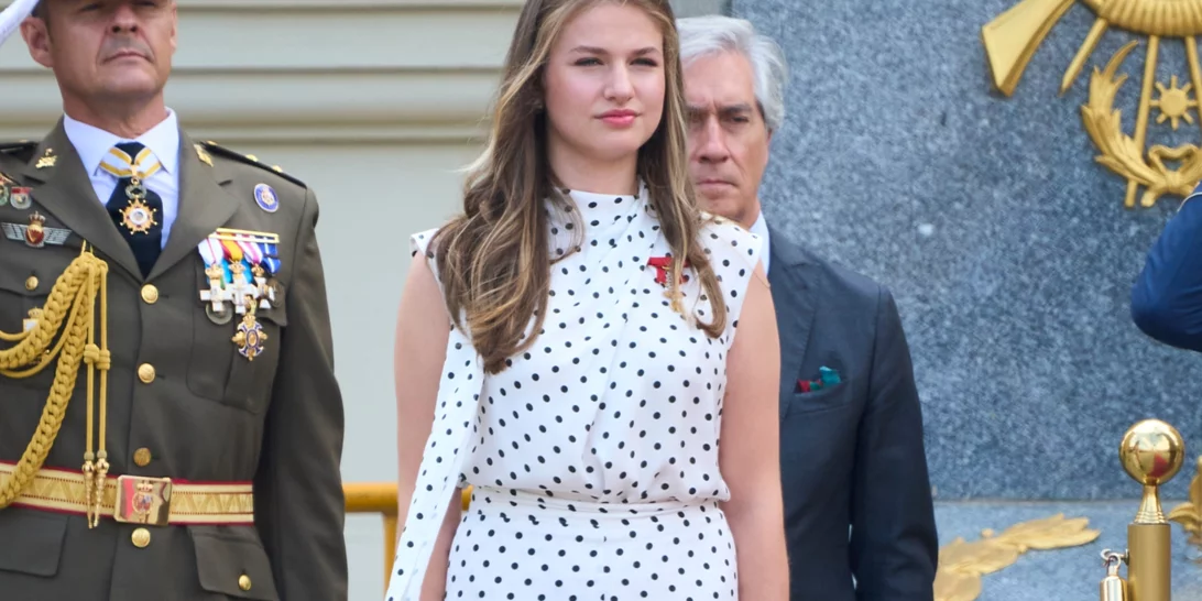 Πριγκίπισσα Leonor | Το πρώτο πορτρέτο της με στρατιωτική στολή και οι αντιδράσεις