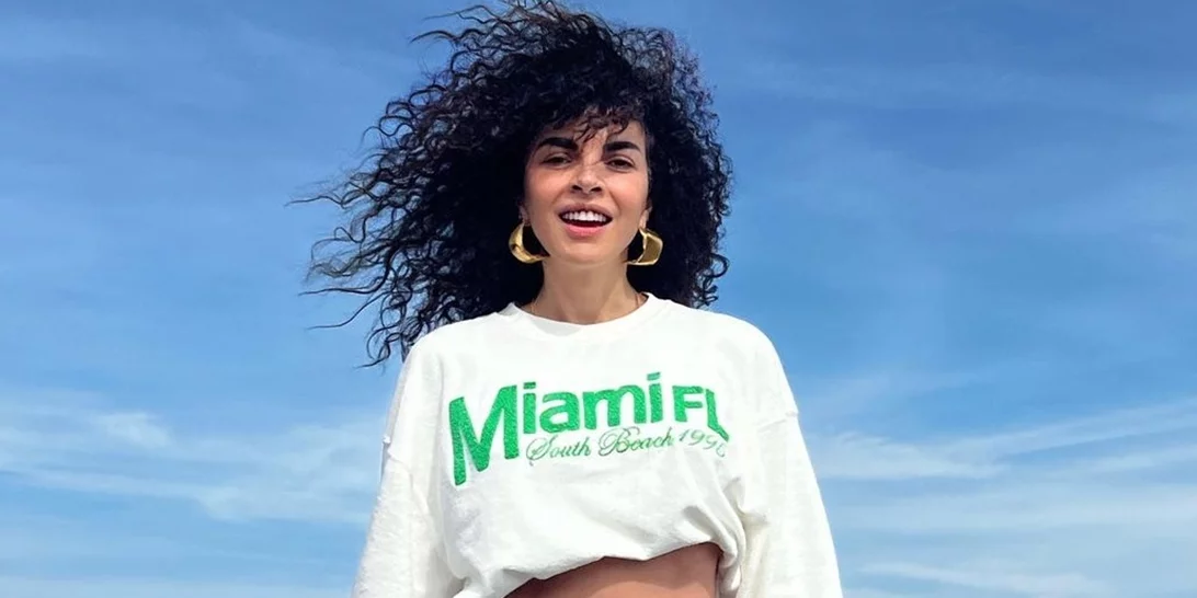 Η Μαρία Σολωμού μας δείχνει τη φουσκωμένη της κοιλιά σε ένα απροσδόκητο κλικ