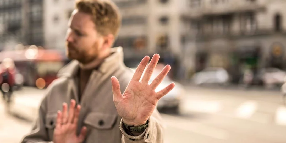 3 λόγοι για τους οποίους κανείς δεν σε θέλει για παρέα