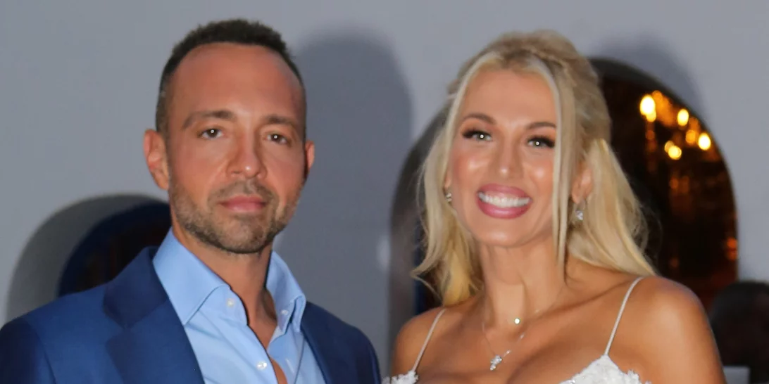 Αγκαλιά στο Καλλιμάρμαρο | Το τρυφερό φιλί του Βασίλη Σταθοκωστόπουλου στην Κωνσταντίνα Σπυροπούλου