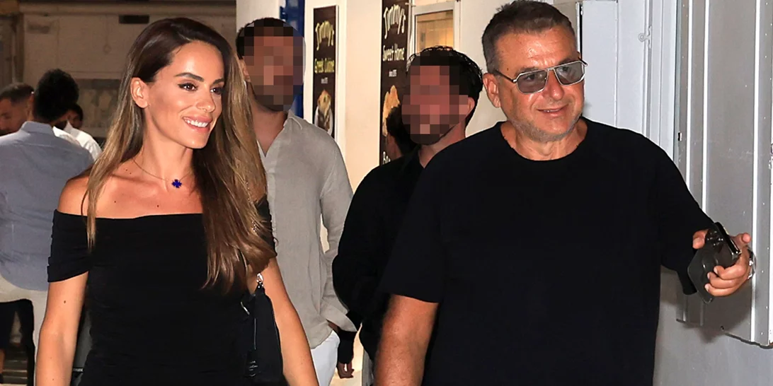 Γιώργος Λιάγκας - Μαρία Αντωνά | Χέρι - χέρι στα σοκάκια της Μυκόνου