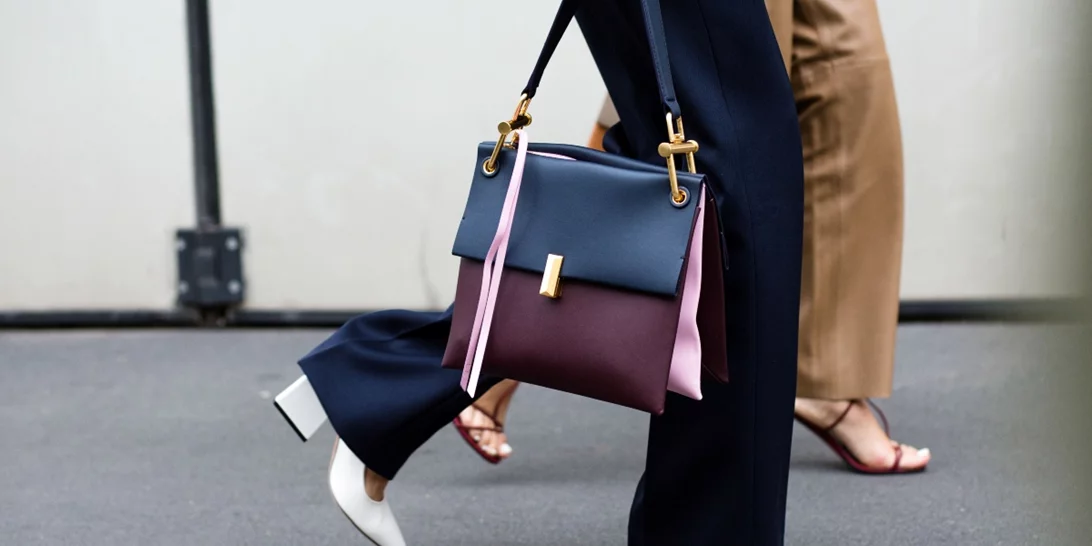 Τάσεις '22 | Βρήκαμε το Zara παντελόνι που θα αντικαταστήσει το τζιν σου αυτή την άνοιξη