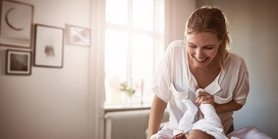 Μια νέα μαμά συνέκρινε τη μητρότητα με την εφηβεία και ήταν ό,τι πιο λογικό (κι ανακουφιστικό) έχουμε ακούσει