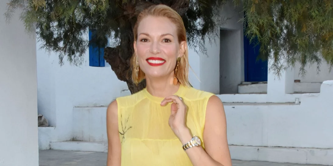 Ψάχνεις μαγιό; | Η Βίκυ Καγιά φόρεσε το ολόσωμο στο χρώμα που θα αναδείξει τέλεια το μαύρισμα σου