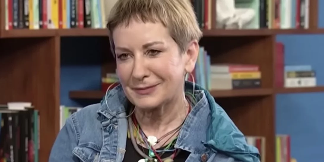 Λένα Διβάνη | "Τα στερεότυπα φυλακίζουν το μυαλό μας"