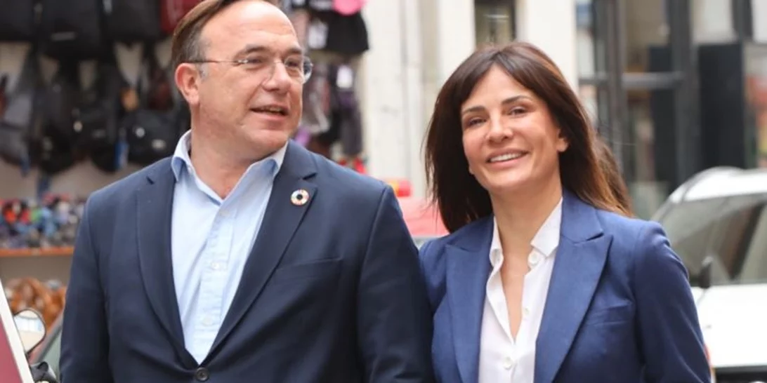 Δήμητρα Ματσούκα | Αγκαλιά με τον ανιψιό της και βαφτισιμιό της, Ραφαήλ