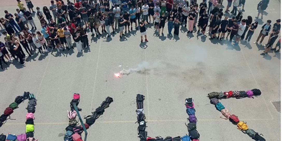 Βίντεο σοκ με ξυλοδαρμό συμμαθήτριας του 14χρονου Μάκη στο ίδιο σχολείο - "Συστηματικό το bullying"