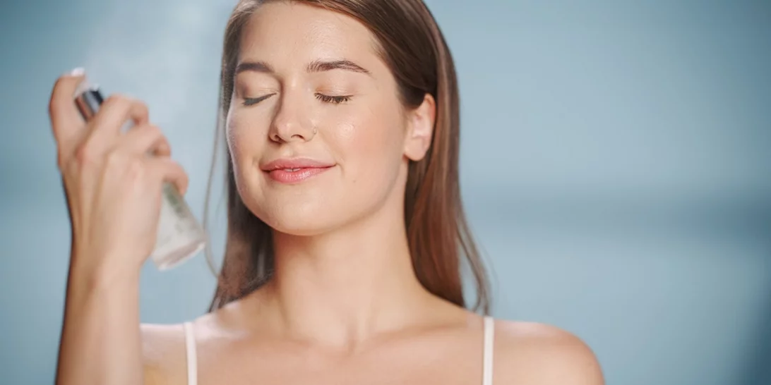 Τα καλύτερα face mists που θα βρεις στο φαρμακείο της γειτονιάς σου