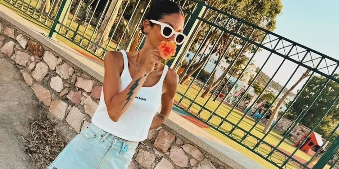 H Σοφία Καρβέλα μας δείχνει τη φθινοπωρινή της γκαρνταρόμπα