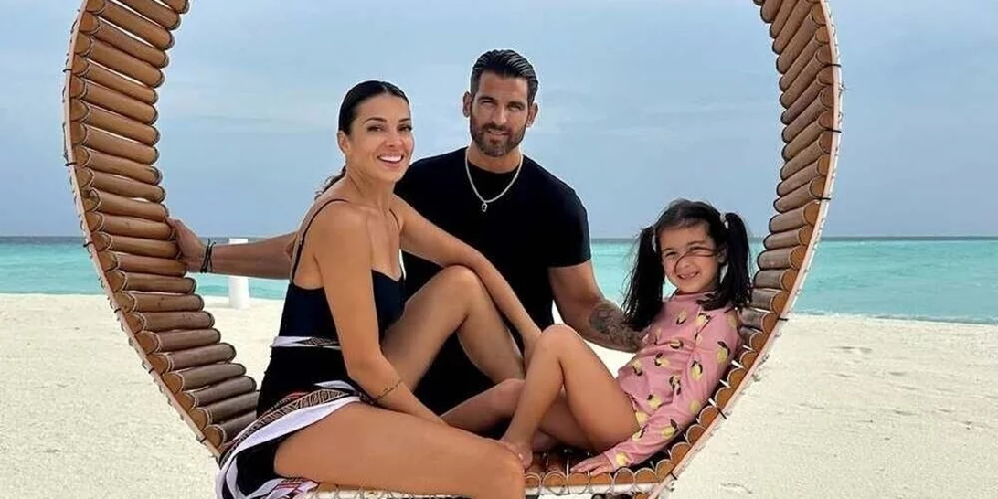 Η Μελίτα Παύλου έχει γενέθλια! - Η οικογενειακή φωτογραφία με τους γονείς της Ελένης Χατζίδου