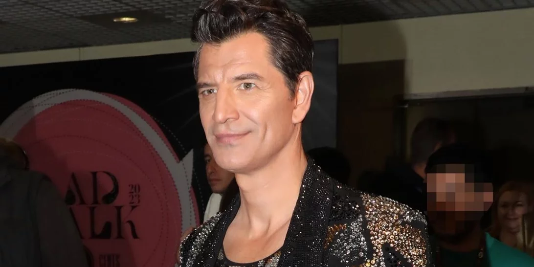 Η σπάνια φωτογραφία του ανιψιού του Σάκη Ρουβά - Με τζιν παντελόνι