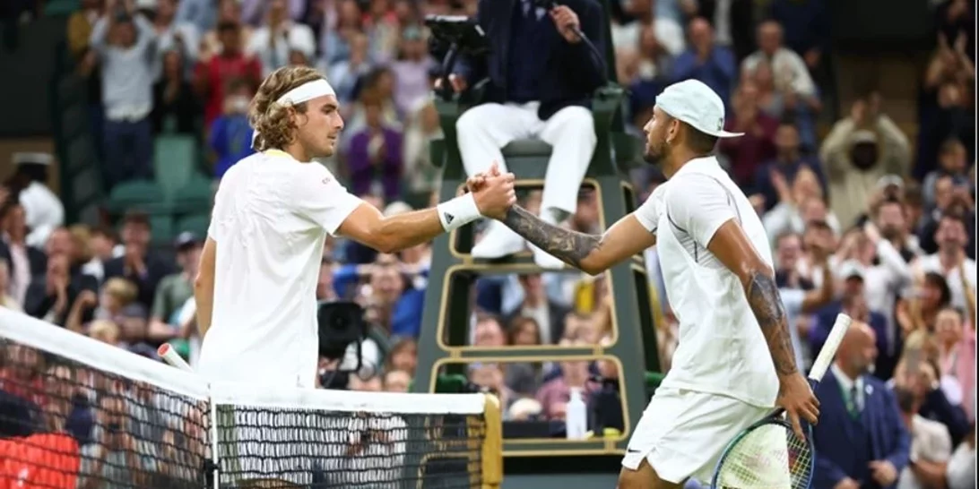 Νέο "σόου" από Τσιτσιπά και Κύργιο | Ο ένας πέταγε μπάλες στον άλλον, τσακώθηκαν και αποδοκιμάστηκαν [Βίντεο]