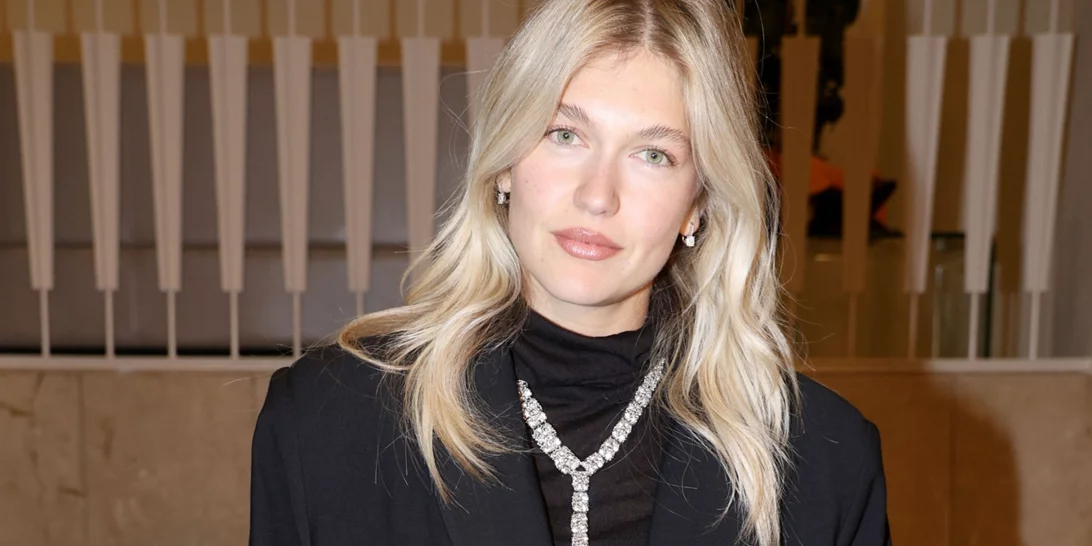 Κλέλια Ανδριολάτου | Το embellished blazer της είναι μια ιδανική επιλογή για την περίοδο των γιορτών