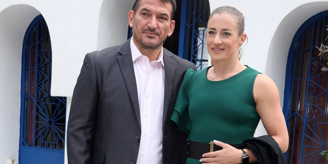 Αφροδίτη Σκαφίδα | Σε ελληνική παρέλαση στη Νέα Υόρκη με την κόρη και τον Πύρρο Δήμα