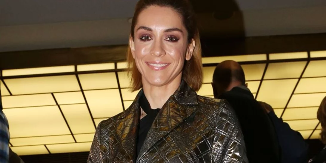 Γιούλικα Σκαφιδά | Με total denim look αγκαλιά με τον γιο της