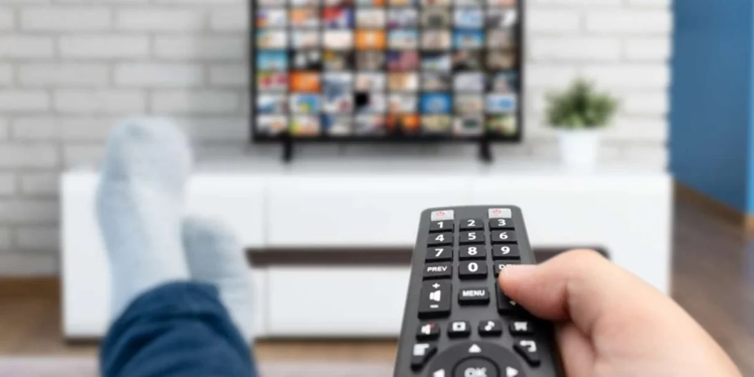 Αυτή η ελληνική σειρά προβλήθηκε πριν 20 χρόνια και κάνει τρελά νούμερα τηλεθέασης τώρα