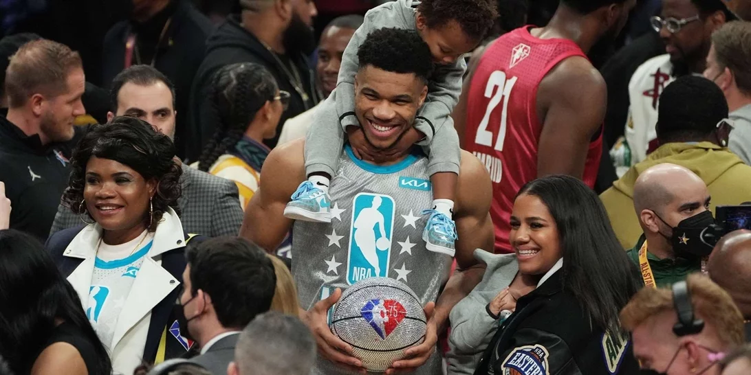 Γιατί η οικογένεια του Γιάννη Αντετοκούνμπο εγκατάσταθηκε στην Αθήνα