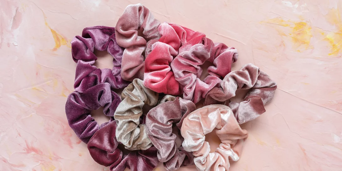 Ένας ευφάνταστος τρόπος για να φορέσεις τα scrunchies σου