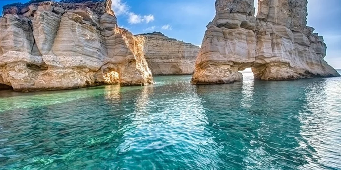 Μήλος και Πάρος αποθεώνονται από τα αμερικανικά μέσα