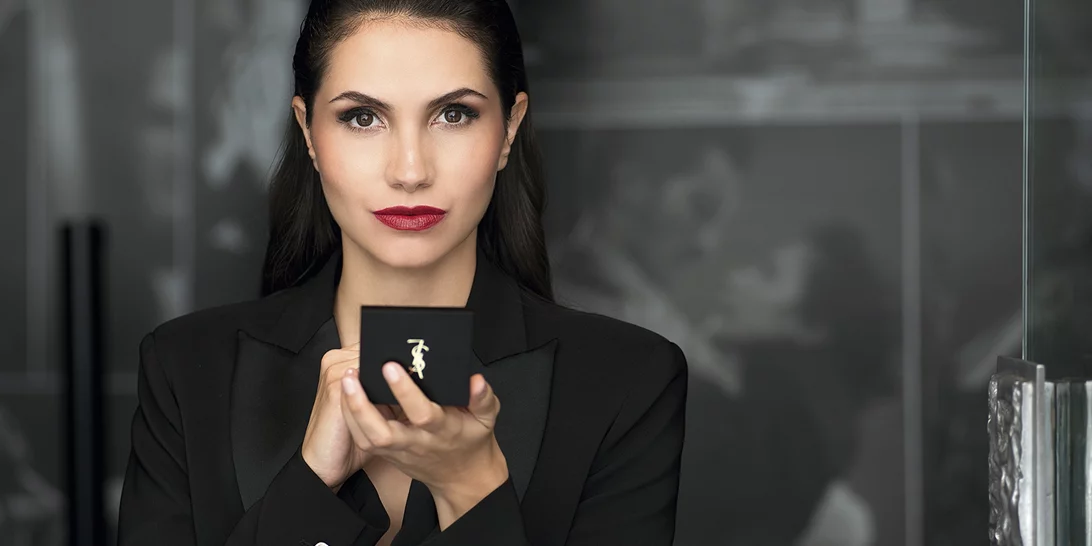 Μελίνα Κόντη | Τα πολυτελή κραγιόν που δεν αποχωρίζεται ποτέ η ηθοποιός