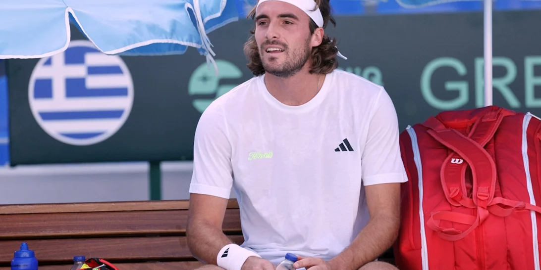 Στέφανος Τσιτσιπάς | Ποια είναι η άγνωστη αδελφή του, που βρέθηκε μαζί του στο γήπεδο