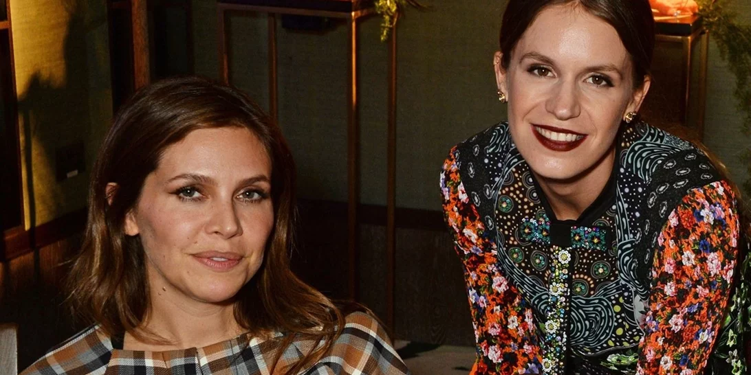 Ο κοσμικός γάμος που φέρνει πλήθος από A-listers στη Σπετσοπούλα φέτος το καλοκαίρι