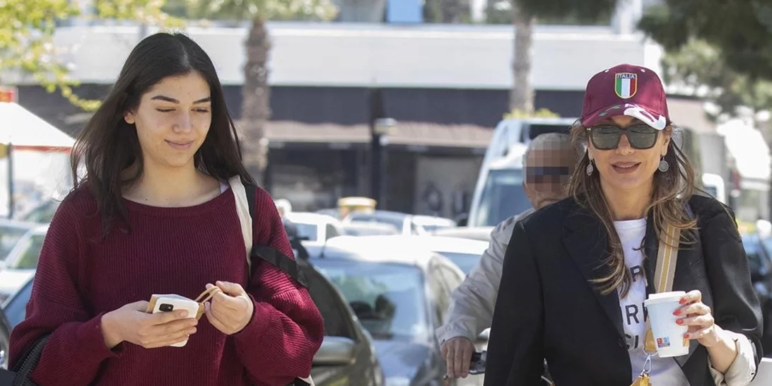 Μελίνα Νικολαΐδη | Super stylish στο κέντρο στη Σταδίου