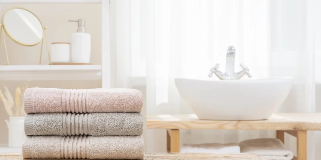 Γιατί οι πετσέτες μπάνιου έχουν γραμμές;