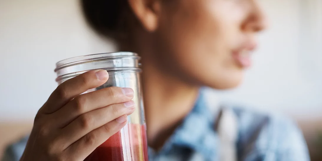 Αυτό είναι το smoothie αποτοξίνωσης που καίει το λίπος