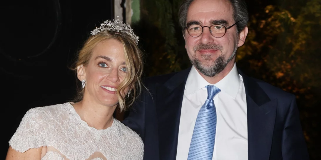 Χρυσή Βαρδινογιάννη - Νικόλαος Ντε Γκρες | Το γαμήλιο brunch με ελληνικά στοιχεία που απόλαυσαν στο κέντρο της Αθήνας