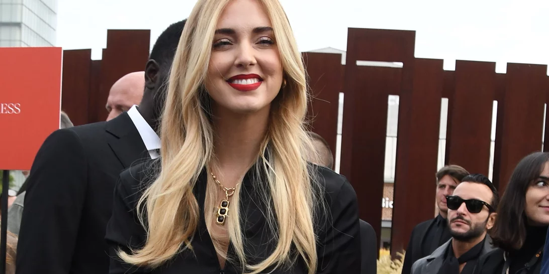 3 must κινήσεις που πρέπει να κάνεις πριν το λούσιμο αν θες λαμπερά μαλλιά όλο υγεία