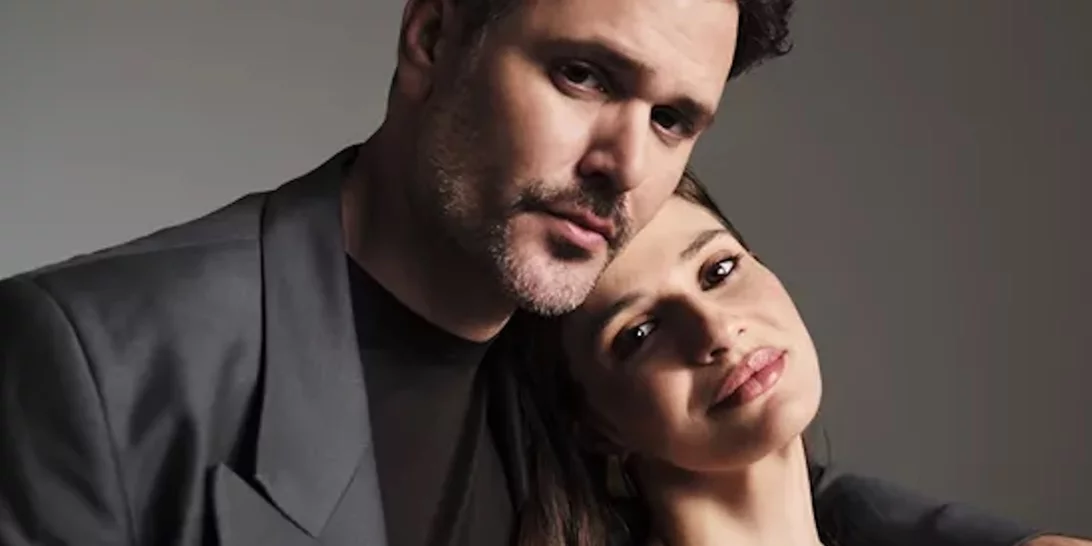 Hotel Elvira | Τρεις σειρές που έχεις δει στο παρελθόν την πρωταγωνίστρια της νέας κωμωδίας του Mega