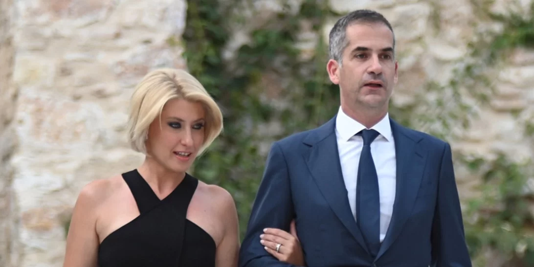 Σία Κοσιώνη | Η εμφάνιση με little black dress στο Προεδρικό Μέγαρο