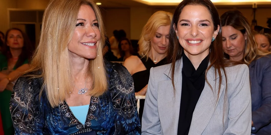 Εριέττα Κούρκουλου Λάτση | Νεογέννητο στην αγκαλιά της Μαριάννας Λάτση - Σπάνια φωτογραφία