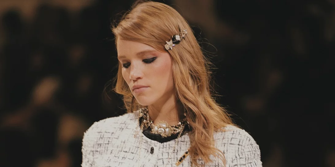 Η τάση στα μαλλιά που όλες οι fashionistas ακολουθούν από σήμερα