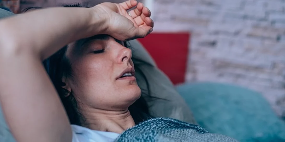 Δηλώνει "αλλεργική στη βαρύτητα" και ξοδεύει πάνω από 23 ώρες ξαπλωμένη στο κρεβάτι