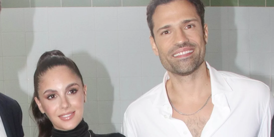 Ο γιος της Αλεξάνδρας Νίκα και του Κωνσταντίνου Αργυρού ντύθηκε γαμπρός | Η κουκλίστικη φωτογραφία στην αγκαλιά της Νταίζης Νίκα