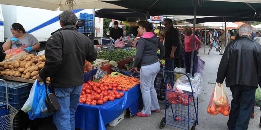 Πανελλαδική απεργία επ’ αόριστον στις λαϊκές αγορές από τις 7 Ιανουαρίου