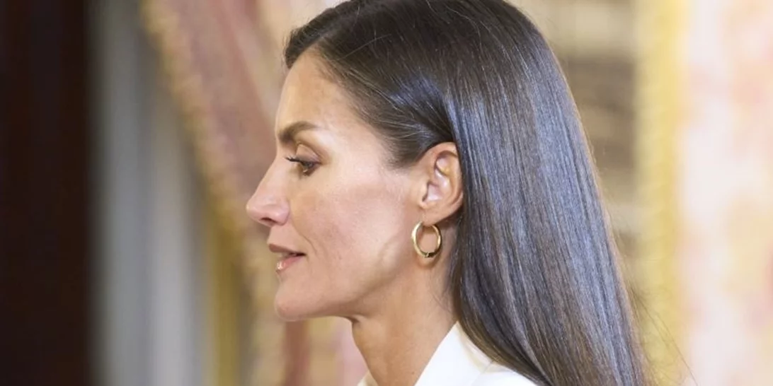 Η εμφάνιση της βασίλισσας Letizia έγινε θέμα συζήτησης - "Τι κάνει και φαίνεται τόσο νέα;"