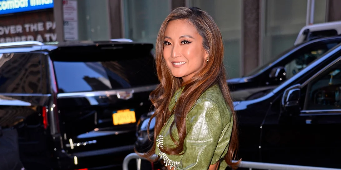 Ashley Park | Η πρωταγωνίστρια της σειράς "Emily in Paris" εντυπωσίασε φορώντας ελληνικό brand