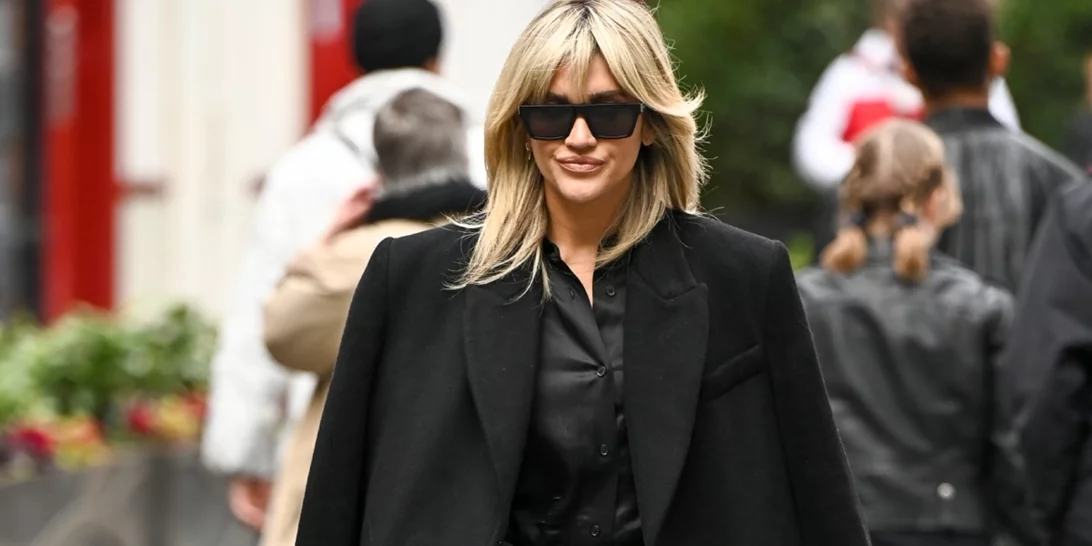 Τα μαύρα παλτό που θα επέλεγε μία fashion insider φέτος τον χειμώνα