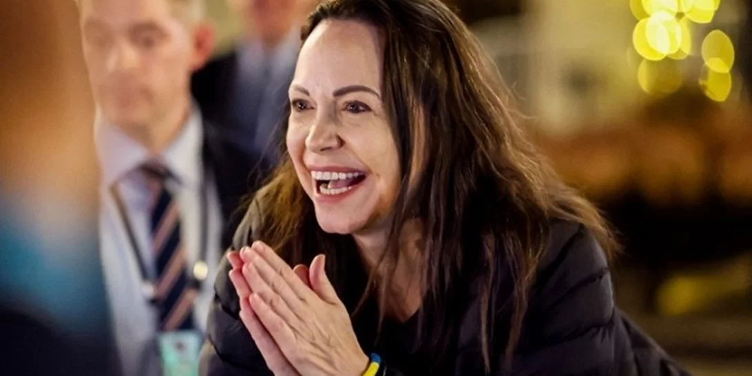 Στο Όσλο η επικεφαλής της αντιπολίτευσης στη Βενεζουέλα, μερικές ώρες μετά την απονομή του Νόμπελ ειρήνης