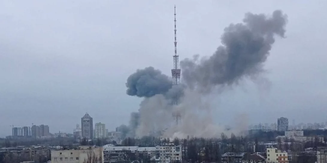 Πόλεμος στην Ουκρανία | Νέοι βομβαρδισμοί αμάχων - Υπό πολιορκία η Μαριούπολη, έξω από το Κίεβο ο ρωσικός στρατός